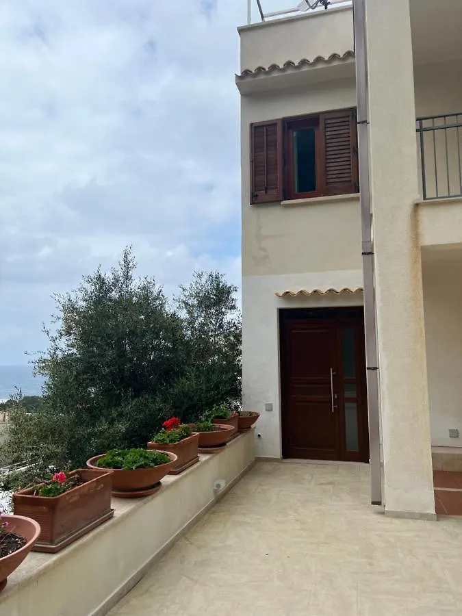 بيت ضيافة Stanza Privata Villa Aileen ماكاري